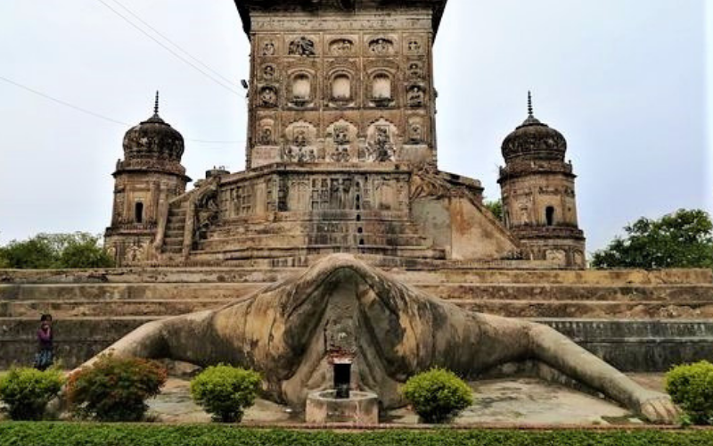 MendhakMandir! A Temple is situated on the back of a Frog