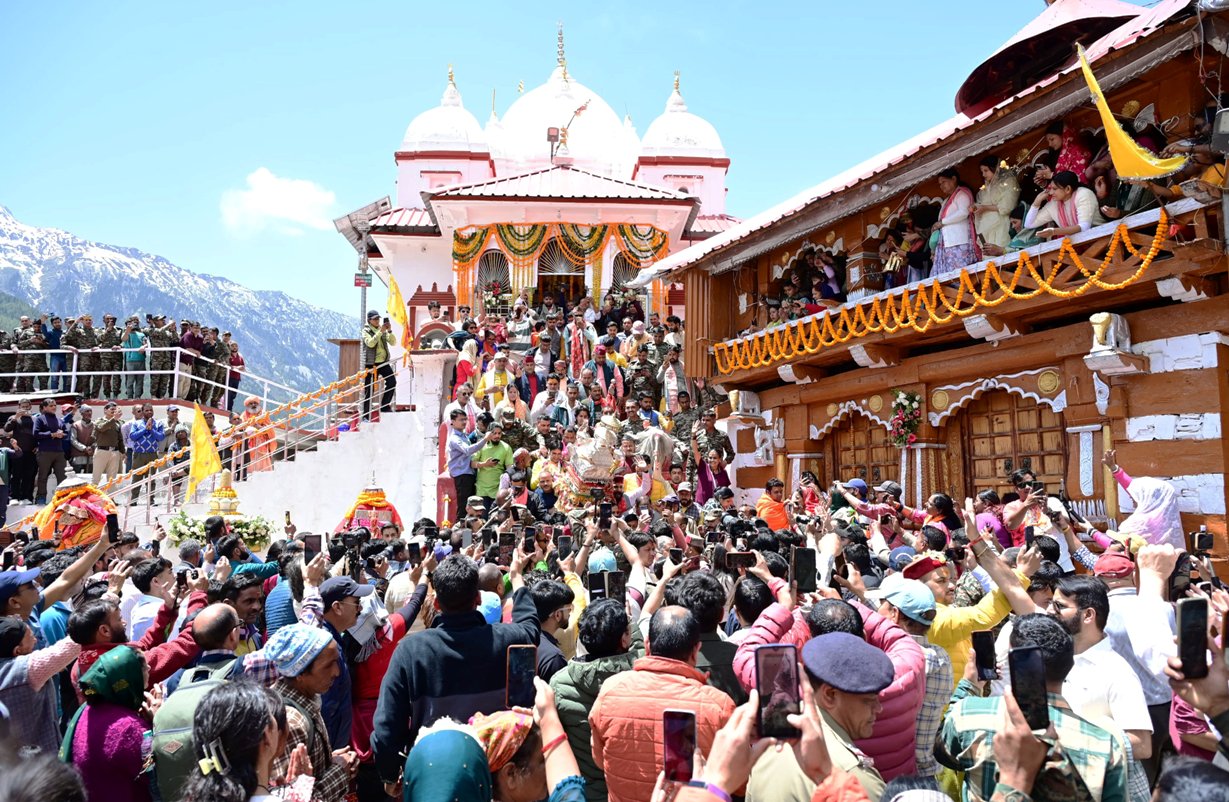 CharDhamYatra2025, Gangotri and Yamunotri Temples Doors Opened,