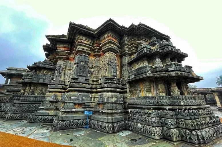 #Chennakesava_Temple,Story of Lord Chennakeshava, #Chennakesava_Temple_Beluru, #Hoysala_Architecture, #Hoysala_Temple, #यात्रापार्टनर ,#sanatanyatra #चेन्नाकेशव_मन्दिर, #होयसल मन्दिर,